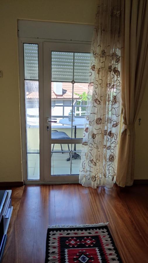Guest House Katerina Korce Exterior photo