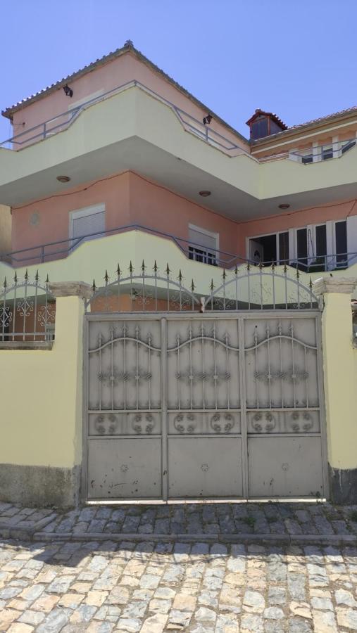 Guest House Katerina Korce Exterior photo
